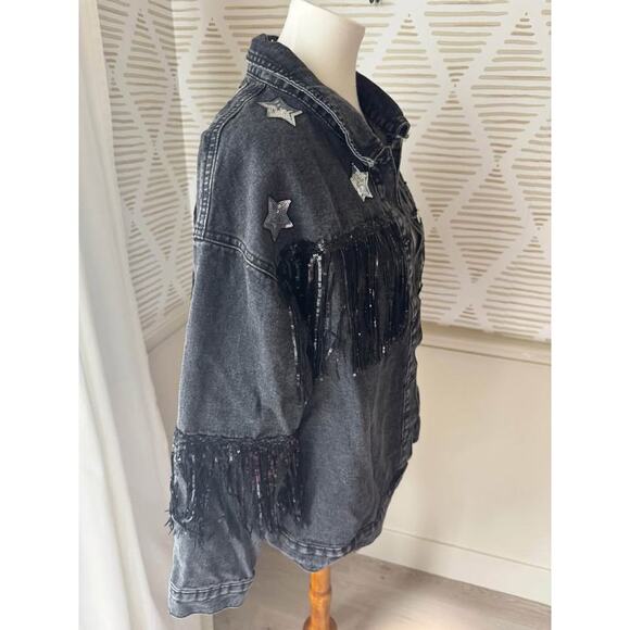 NWT Women’s Medium Oversized Distressed Black Denim Sequin Fringe Jacket - Picture 5 of 5